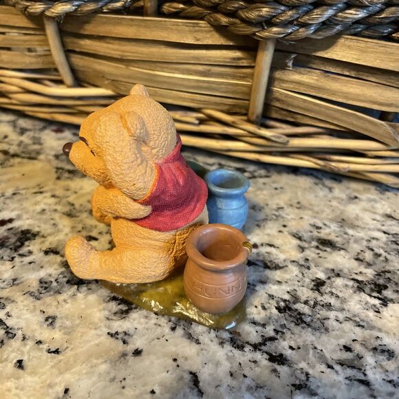 Simply Pooh "Even Thinking Makes Me Hungry" Figurine - Picture 7 of 8